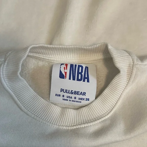 Boston Celtics White and Green Sweater - Picture 4 of 5